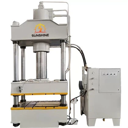 Hydraulický lis čtyř stojanů